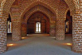 Mosque in Khosroabad