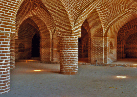 Mosque in Khosroabad